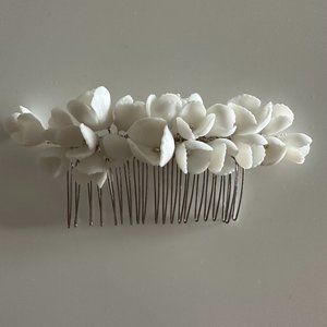 BESPOKE HARPER PORCELAIN FLORAL COMB